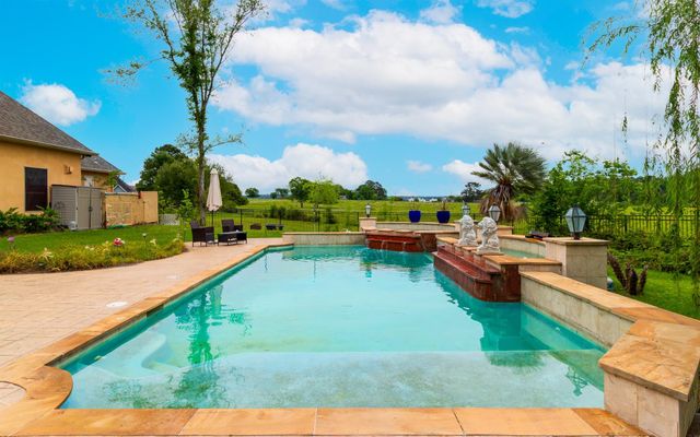 10863 Bourbon Street, Willis, TX 77318