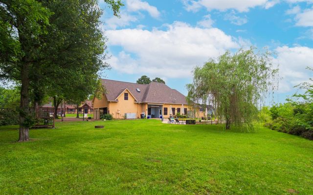 10863 Bourbon Street, Willis, TX 77318