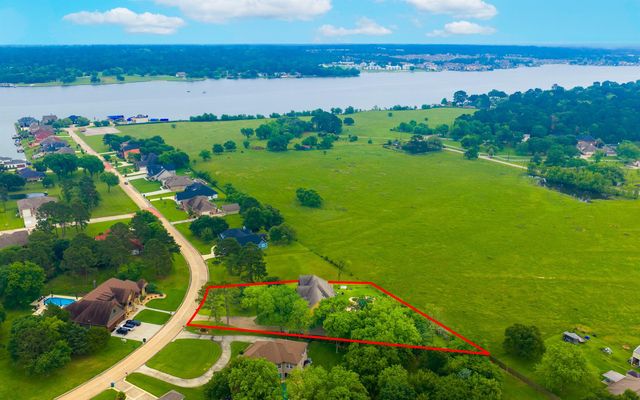10863 Bourbon Street, Willis, TX 77318