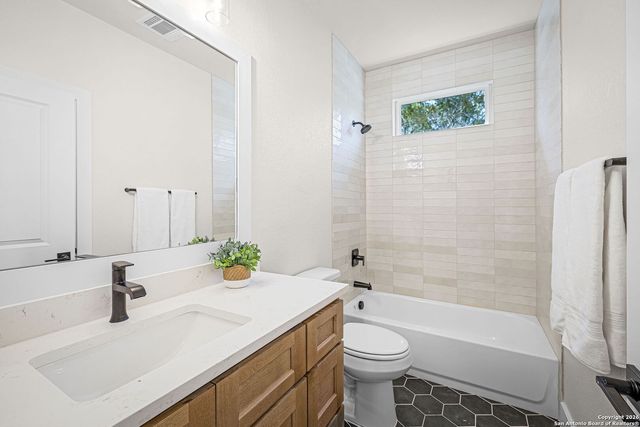 742 Rayner Ranch, Spring Branch, TX 78070