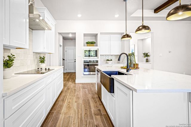 742 Rayner Ranch, Spring Branch, TX 78070