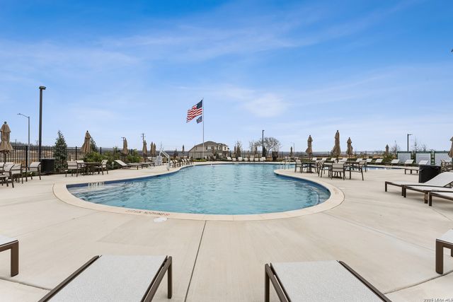 6260 Persimmon Lake, San Antonio, TX 78245