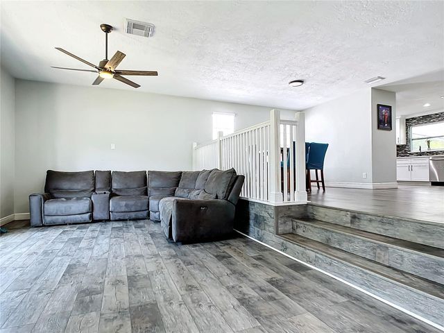 2175 SANTA PAULA DR, Dunedin, FL 34698