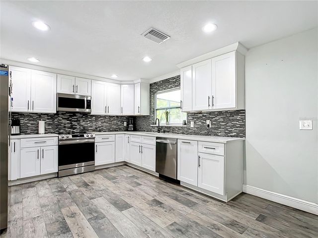 2175 SANTA PAULA DR, Dunedin, FL 34698