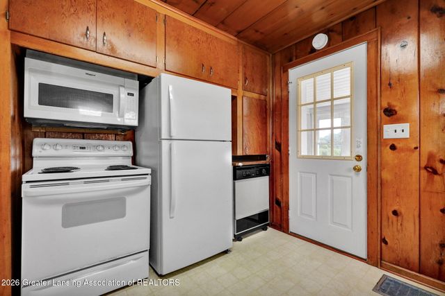 4360 Drumheller Road, Bath, MI 48808