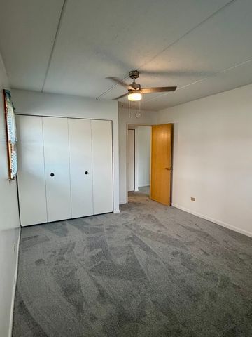 4420 W 111th Street 104, Oak Lawn, IL 60453