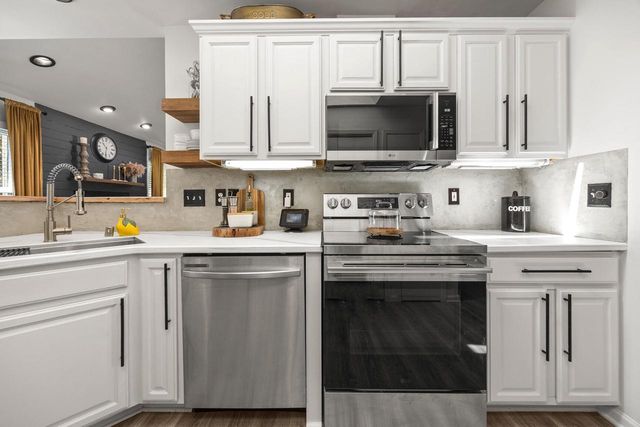 N102W14659 Providence COURT, Germantown, WI 53022