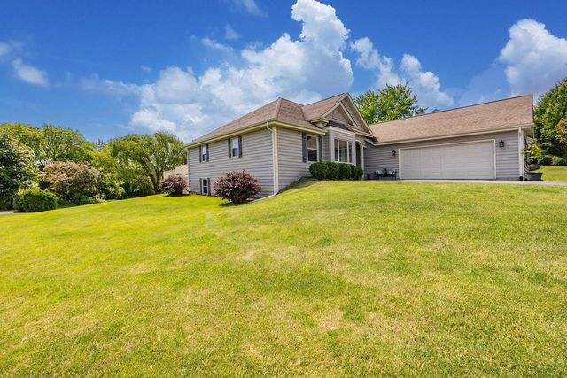 N102W14659 Providence COURT, Germantown, WI 53022