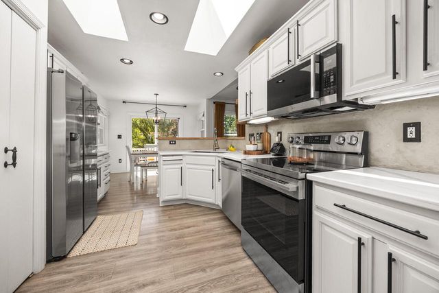 N102W14659 Providence COURT, Germantown, WI 53022