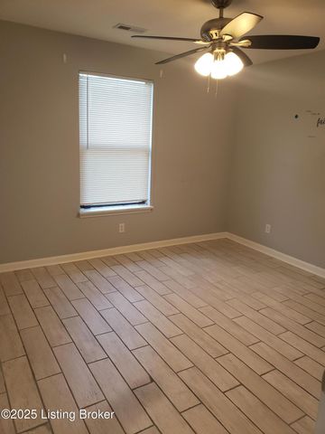 100 E Florence Ave 7, Louisville, KY 40214