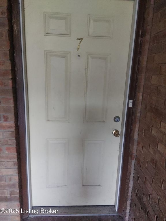 100 E Florence Ave 7, Louisville, KY 40214
