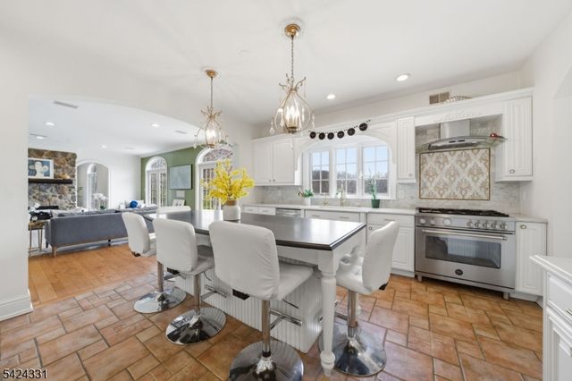 11 N Pocono Rd, Mountain Lakes Boro, NJ 07046