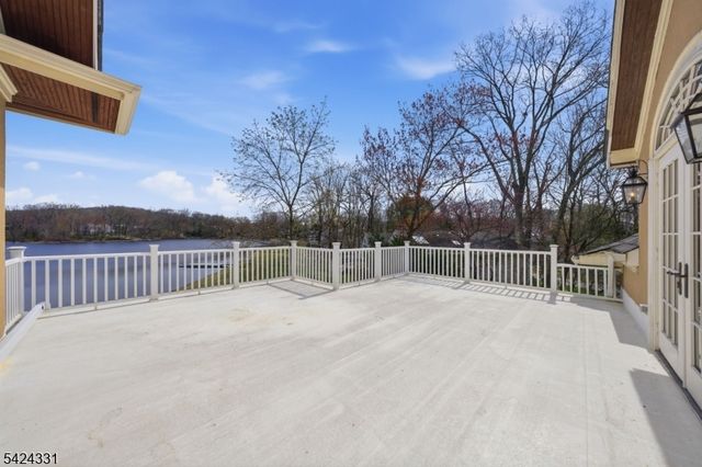11 N Pocono Rd, Mountain Lakes Boro, NJ 07046