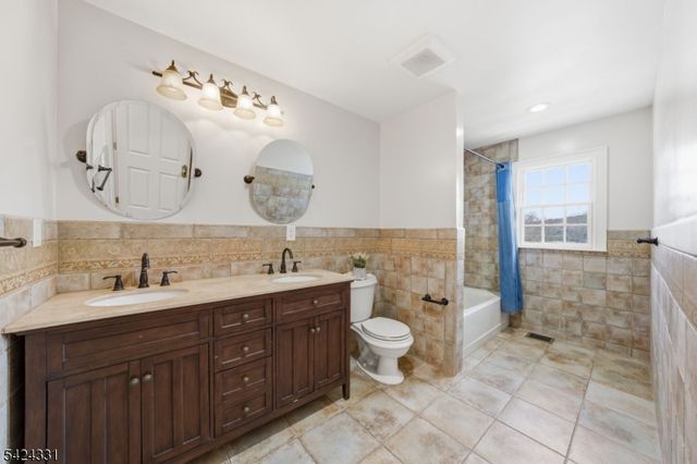 11 N Pocono Rd, Mountain Lakes Boro, NJ 07046