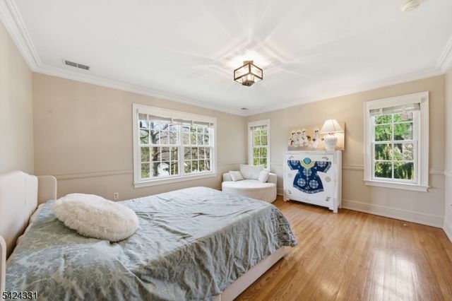 11 N Pocono Rd, Mountain Lakes Boro, NJ 07046