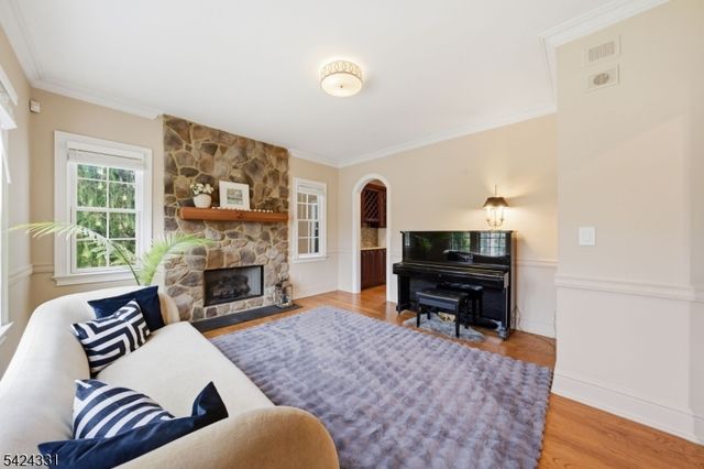 11 N Pocono Rd, Mountain Lakes Boro, NJ 07046