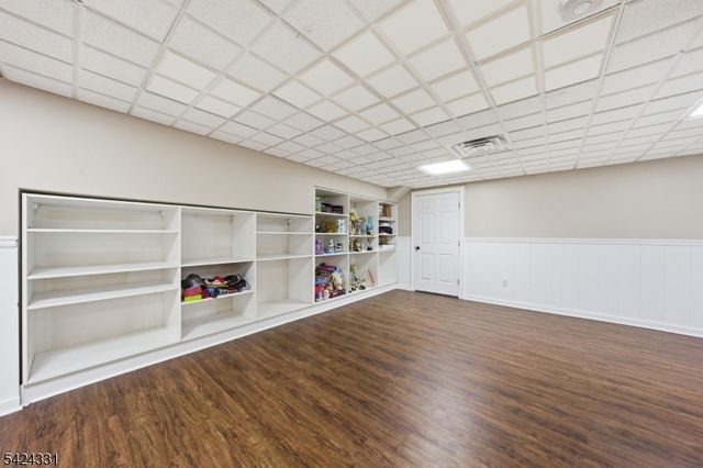 11 N Pocono Rd, Mountain Lakes Boro, NJ 07046