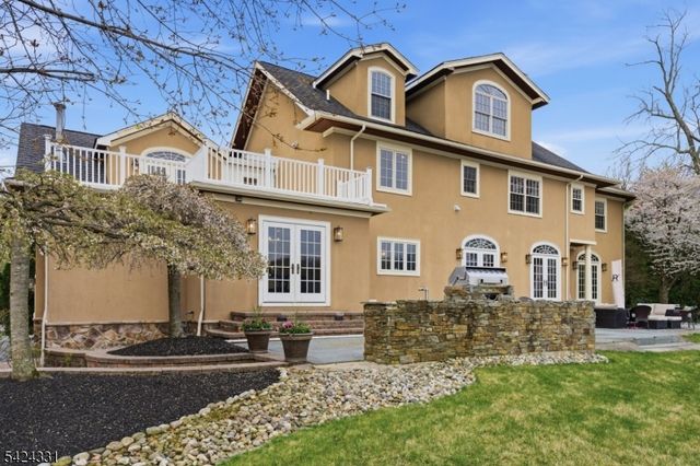 11 N Pocono Rd, Mountain Lakes Boro, NJ 07046