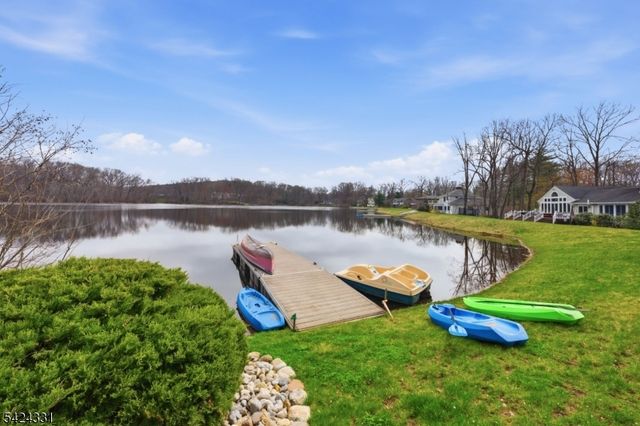 11 N Pocono Rd, Mountain Lakes Boro, NJ 07046