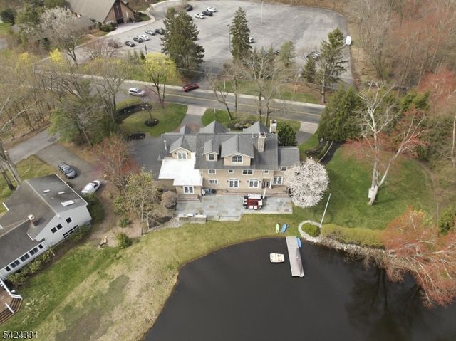 11 N Pocono Rd, Mountain Lakes Boro, NJ 07046
