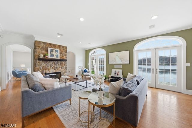 11 N Pocono Rd, Mountain Lakes Boro, NJ 07046
