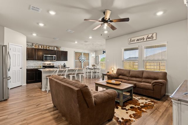 7209 Canadian Drive, China Spring, TX 76633