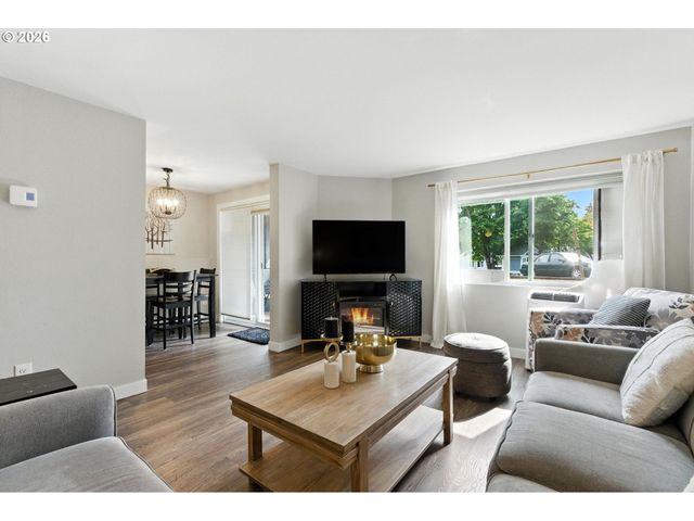 47 EAGLE CREST Dr 53, Lake Oswego, OR 97035