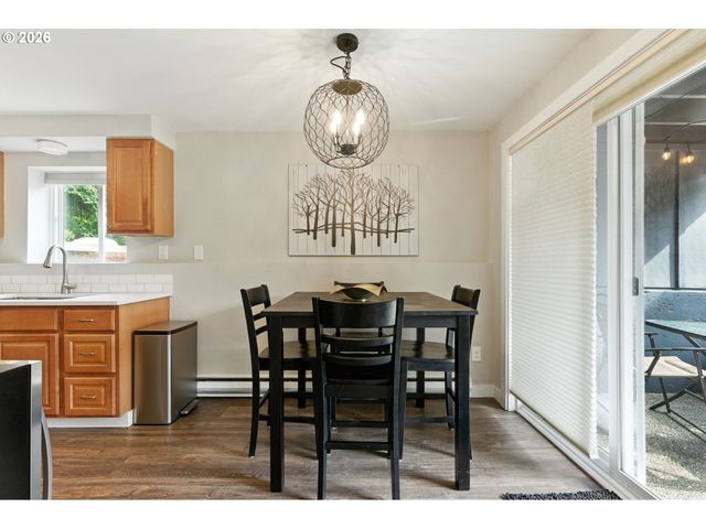 47 EAGLE CREST Dr 53, Lake Oswego, OR 97035