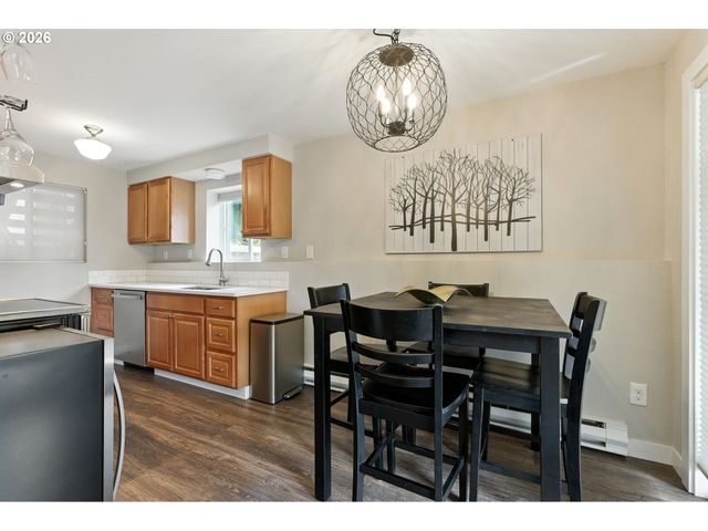 47 EAGLE CREST Dr 53, Lake Oswego, OR 97035