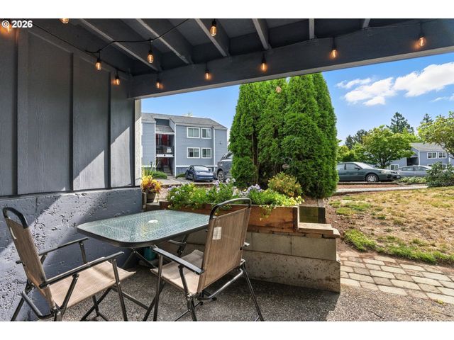 47 EAGLE CREST Dr 53, Lake Oswego, OR 97035