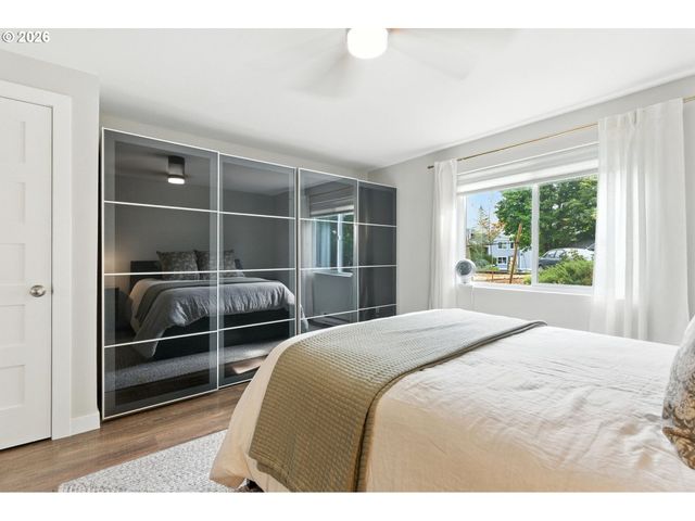 47 EAGLE CREST Dr 53, Lake Oswego, OR 97035