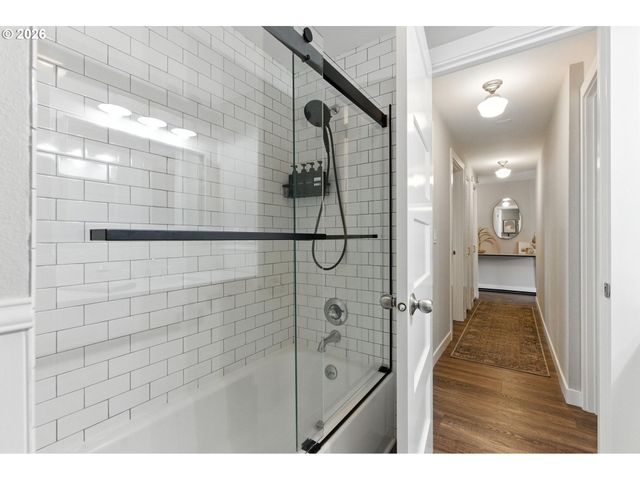 47 EAGLE CREST Dr 53, Lake Oswego, OR 97035