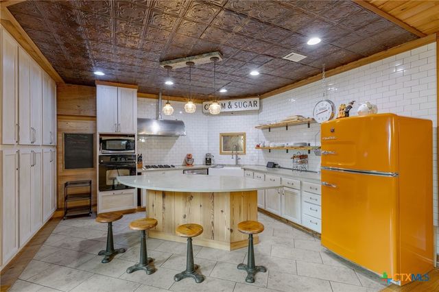 10104 Vassar Road, Jonestown, TX 78645