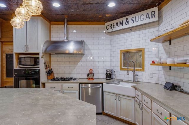 10104 Vassar Road, Jonestown, TX 78645