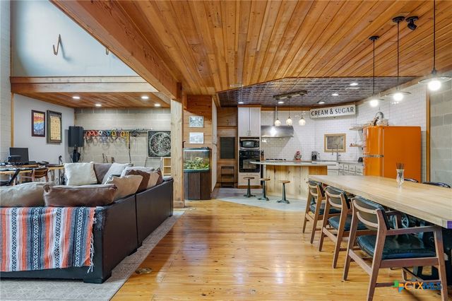 10104 Vassar Road, Jonestown, TX 78645