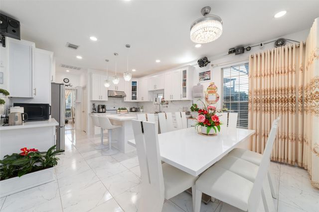 3430 Shadowwalk Drive, Houston, TX 77082