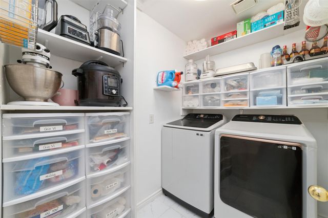 3430 Shadowwalk Drive, Houston, TX 77082