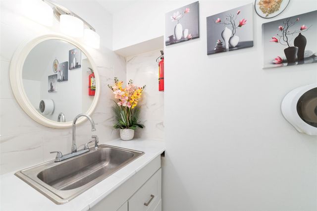 3430 Shadowwalk Drive, Houston, TX 77082