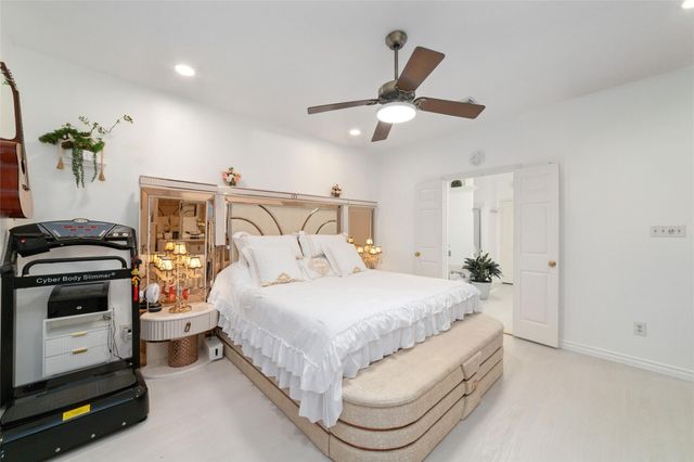 3430 Shadowwalk Drive, Houston, TX 77082