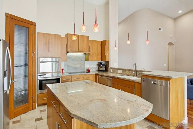 13620 Holly Oak Way, Poway, CA 92064