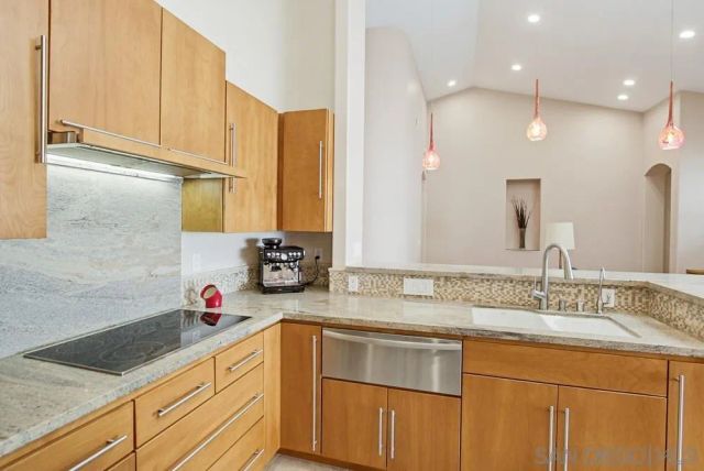 13620 Holly Oak Way, Poway, CA 92064