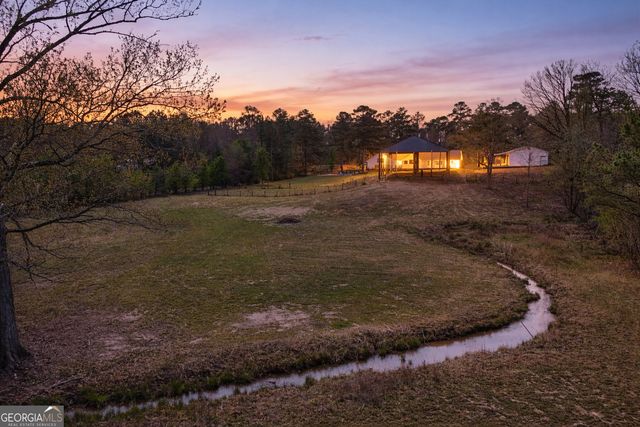 9902 Highway 16, Senoia, GA 30276