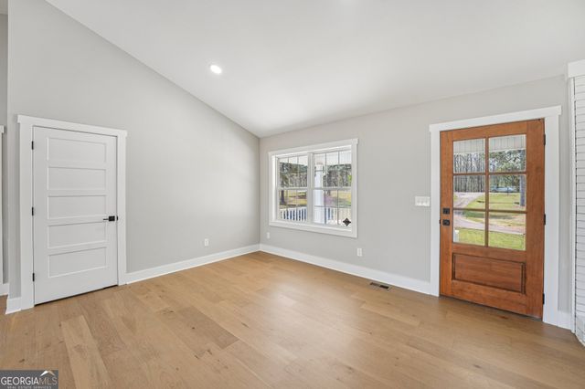 9902 Highway 16, Senoia, GA 30276