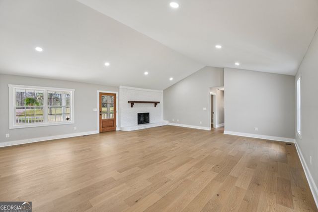 9902 Highway 16, Senoia, GA 30276