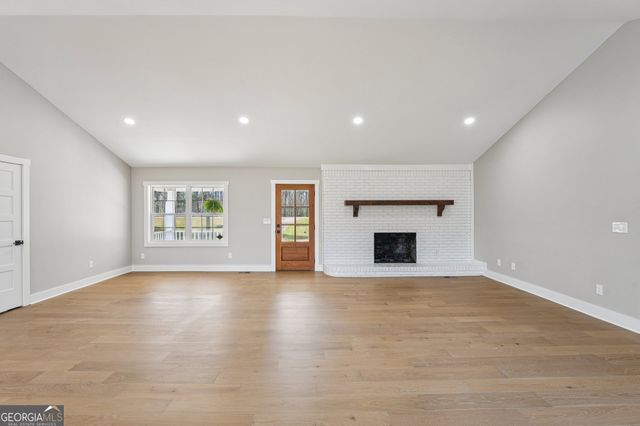 9902 Highway 16, Senoia, GA 30276