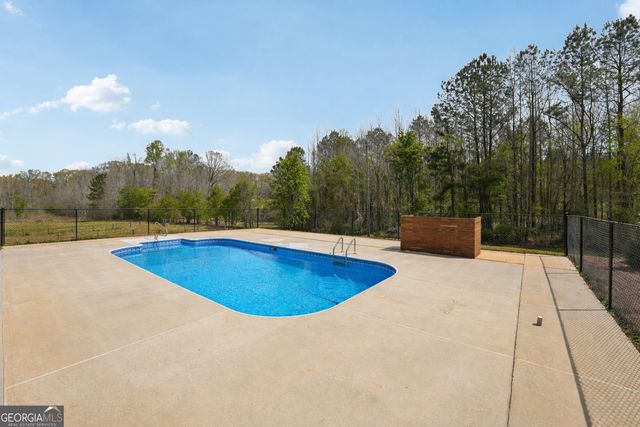 9902 Highway 16, Senoia, GA 30276