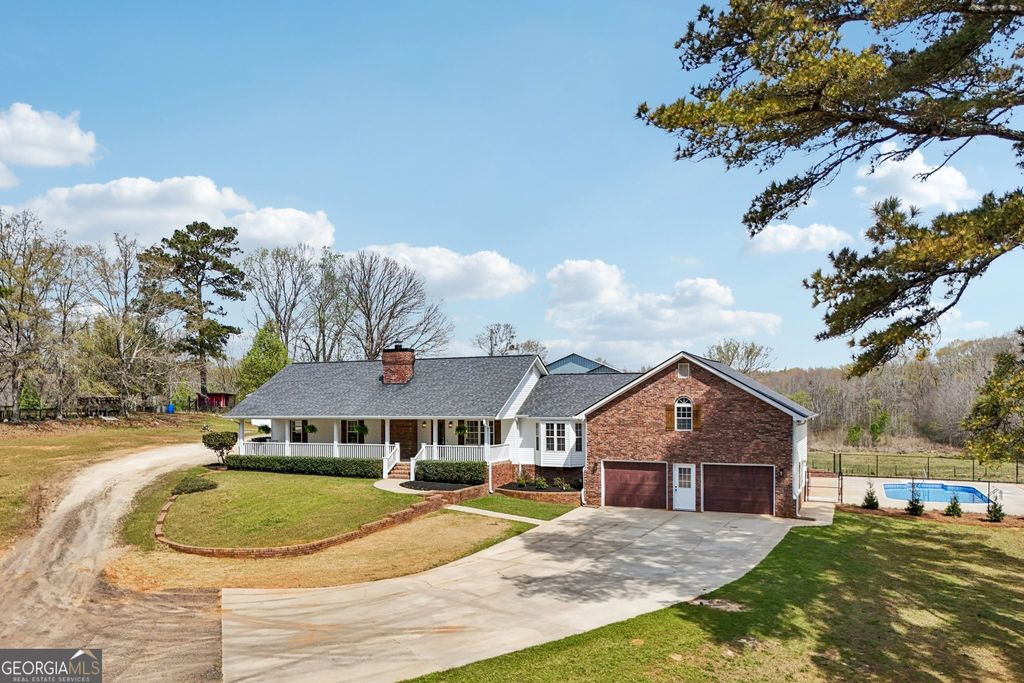 9902 Highway 16, Senoia, GA 30276