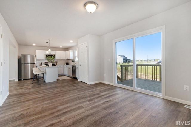 806 N Somerfield Drive, Lakeville, IN 46536