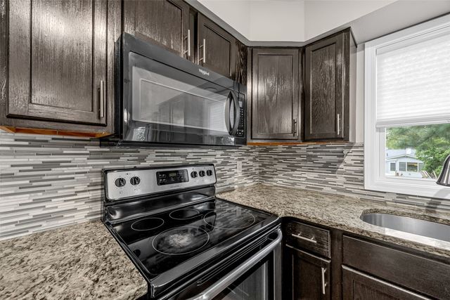 1339 E Bloomington Street, Iowa City, IA 52245