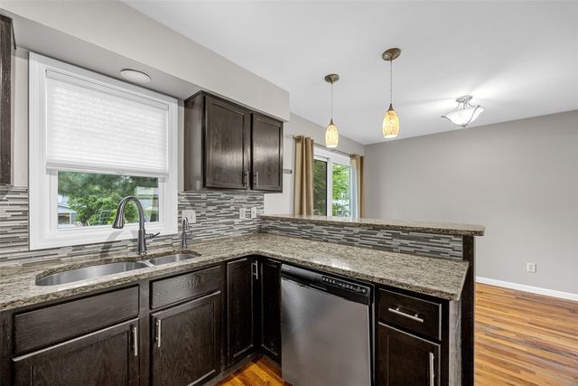1339 E Bloomington Street, Iowa City, IA 52245